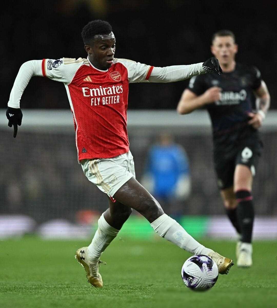 赛地聚焦——英超赛后热度飙升，尤文图斯篮板制胜，悬念犹存，阵容厚度经受考验的简单介绍星空体育