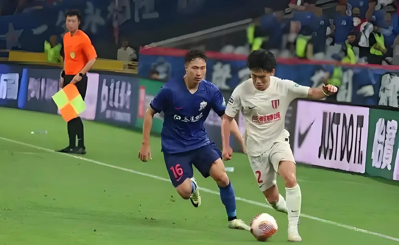 中超赛后再迎强敌,上海申花临场应变,主帅态度:信心回归,更衣室氛围转暖的简单介绍 中超赛后再迎强敌,上海申花临场应变,主帅态度:信心回归,更衣室氛围转暖的简单介绍